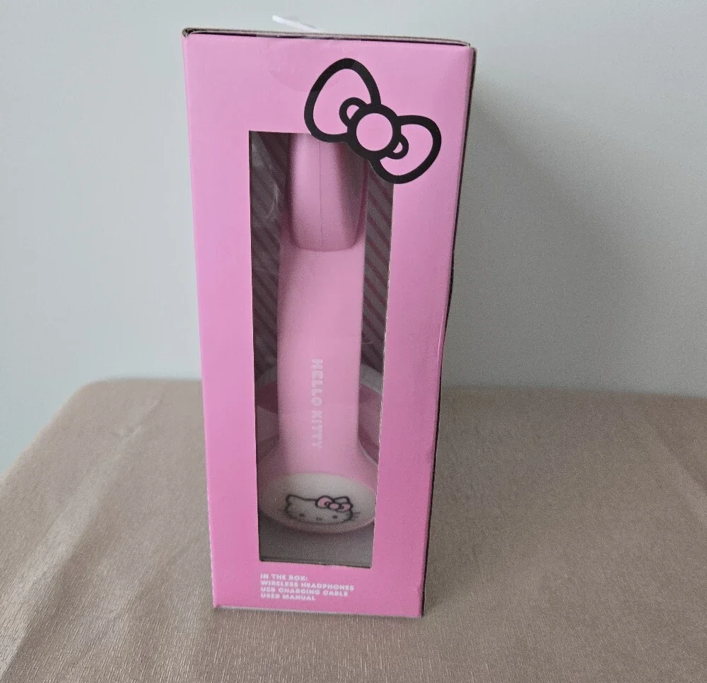 Hello Kitty Bluetooth Wireless Light-Up Headphones Pink LED Cat Ear Headset - Picture 6 of 10